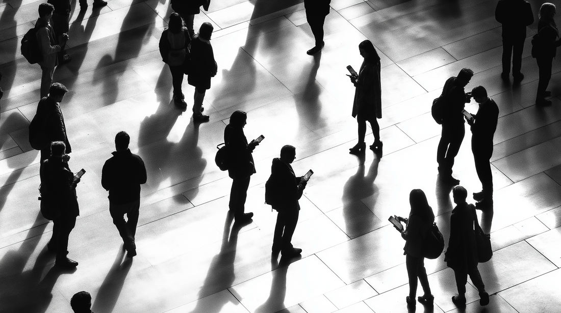 人のことが気になり、自分にフォーカスできない