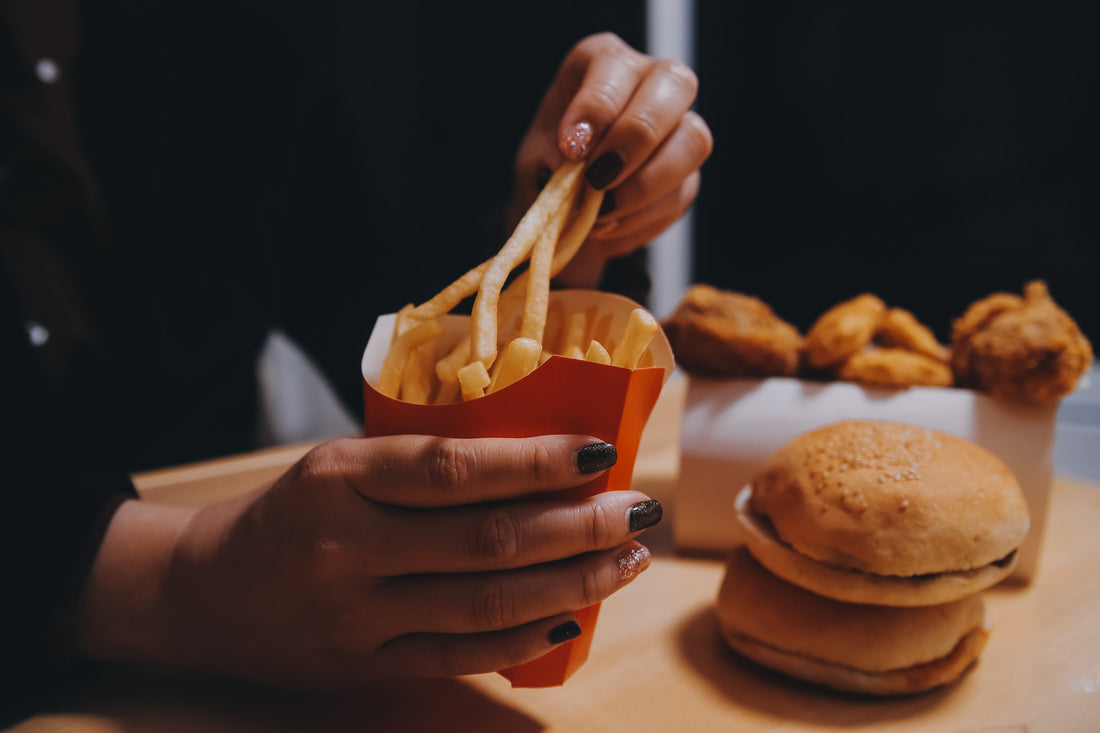 ストレスでジャンクフード を衝動食いしてしまう
